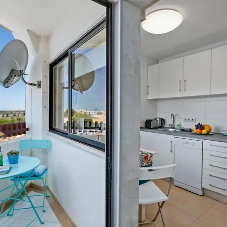 1 Bed Apart With Pool Quarteira